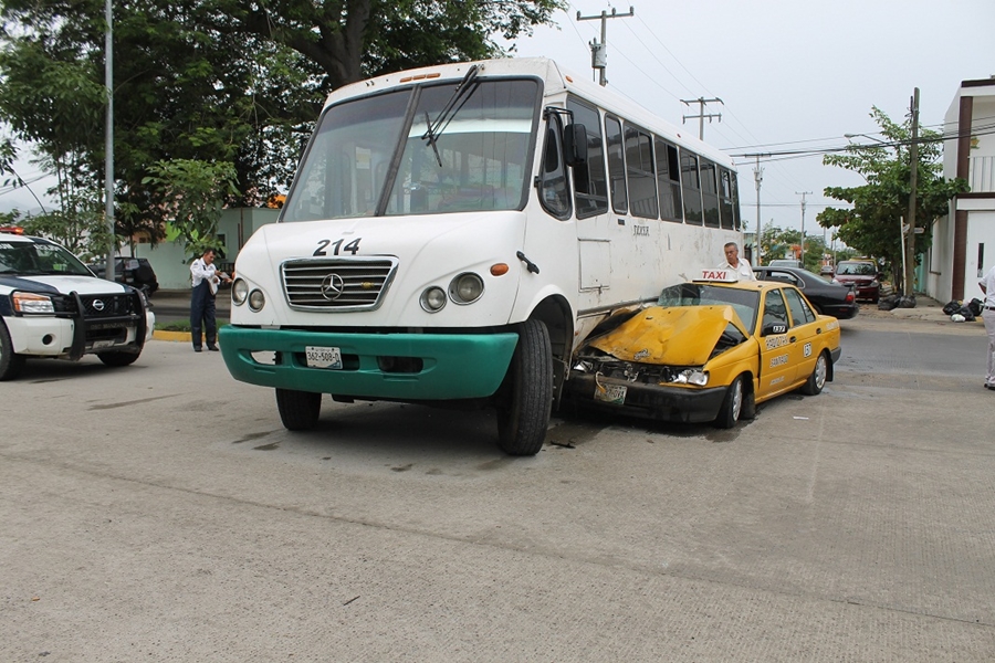 CN TAXI accidente