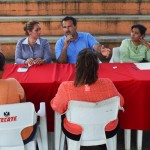 TITO VAZQUEZ CON COMISIARIOS