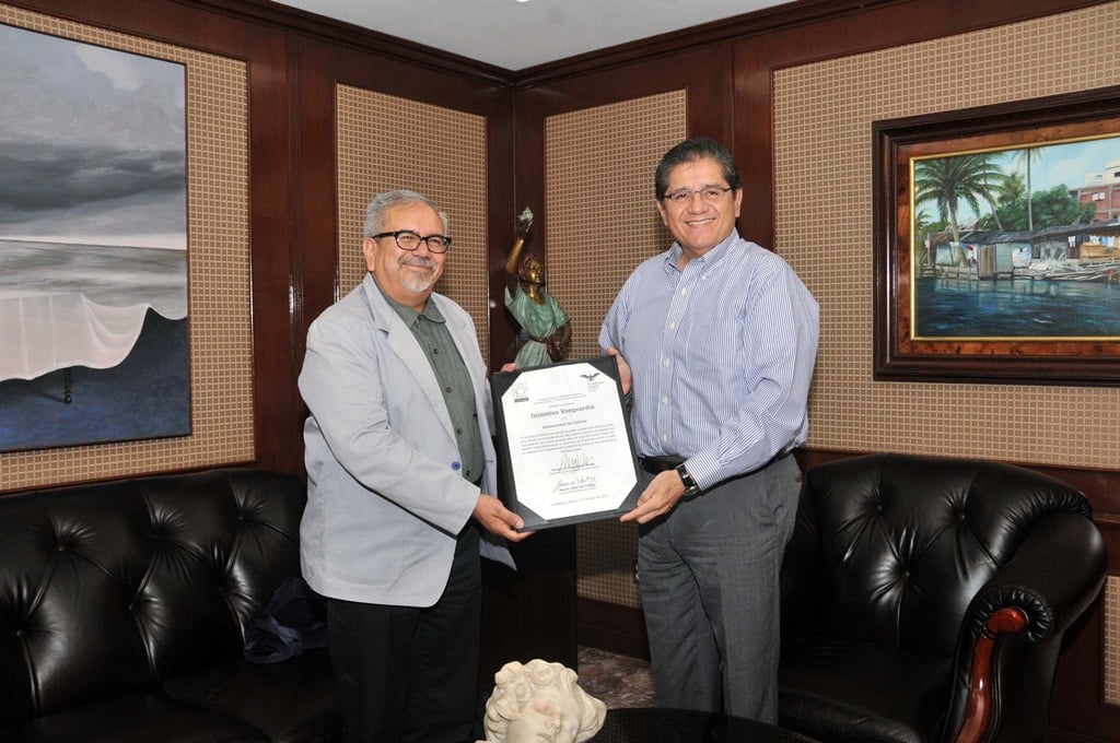 ANUIES entrega reconocimiento a la UdeC