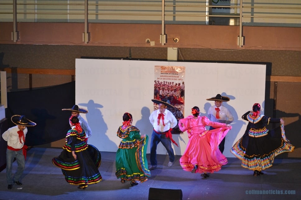 El Ballet Folklórico el SNTE 39 dará espectáculo mexicano este martes en Noches de Café