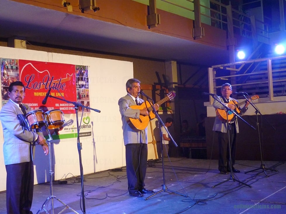 El trío romántico Los Uribe, estará este martes en Noches de Café