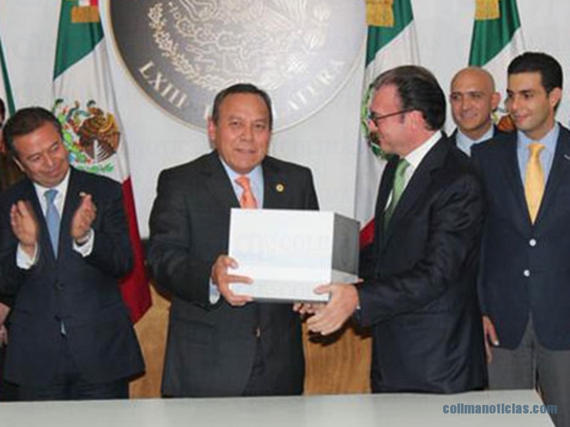 Videgaray entrega paquete Congreso