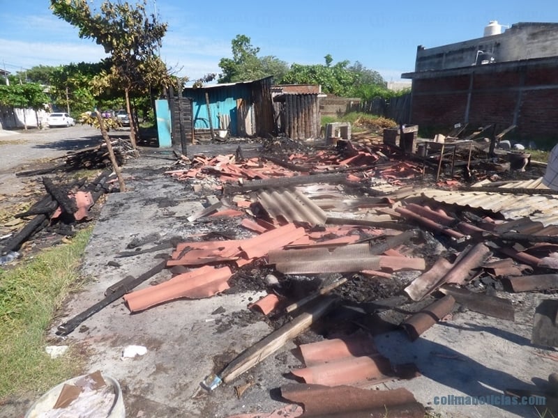 1 incendia tres humildes viviendas en Tecomán