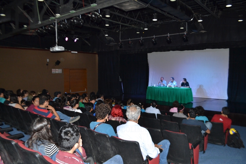 El Dir. colombiano Víctor Gaviria impartió la conferencia -Cine de realidad- en el marco del Festival Colima de Cine 2015 (3)