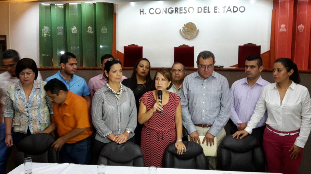 Exigen fincar sanciones a diputados que aprobaron crédito de mil 700 mdp