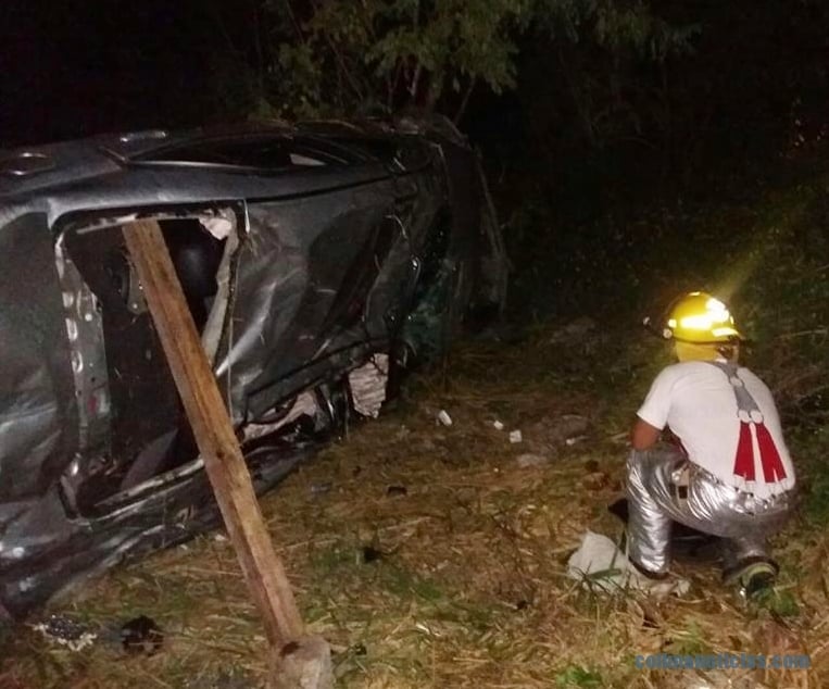 un muerto y un herido en volcadura