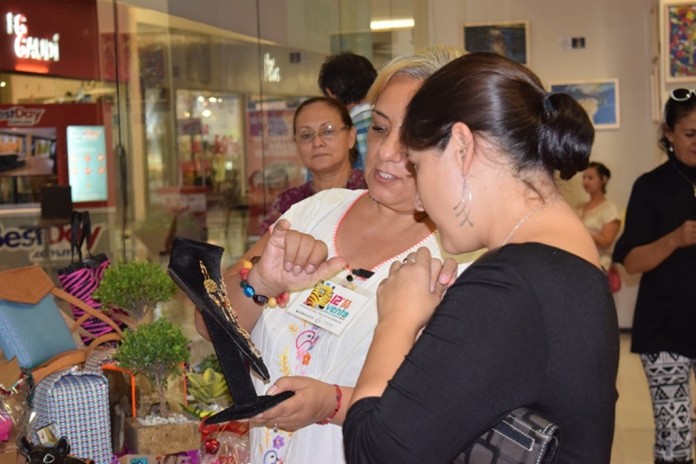 artesanos y artistas en 12a. expoventa