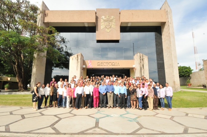 Entrega UdeC estúmulos a los mejores trabajadores