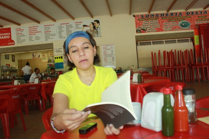 Gaby Velázquez presentará Guía del Migrante Benigno