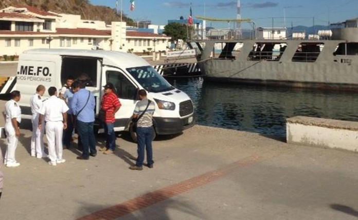 Marina rescata cadáver en la bahía