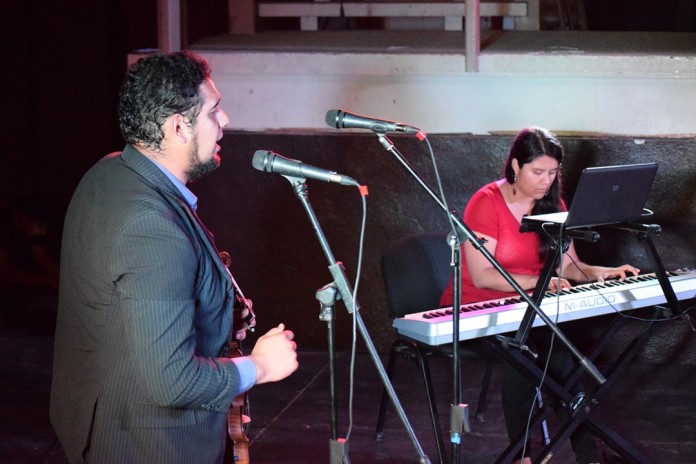 Duetto Joshua amenizó las Noches de Café (6)