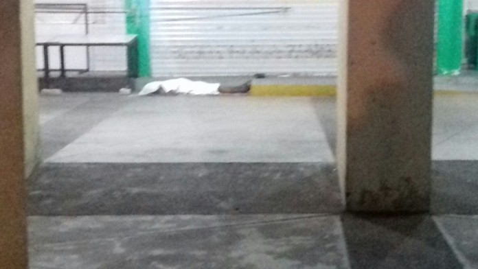 Localizan a una persona muerta en el Mercado “Lázaro Cárdenas”