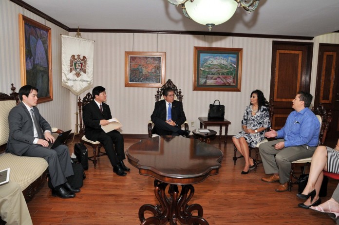 Visita al rector delegación coreana