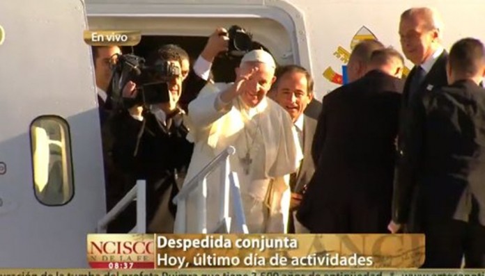 pontifice se despide de mexico foto azteca noticias