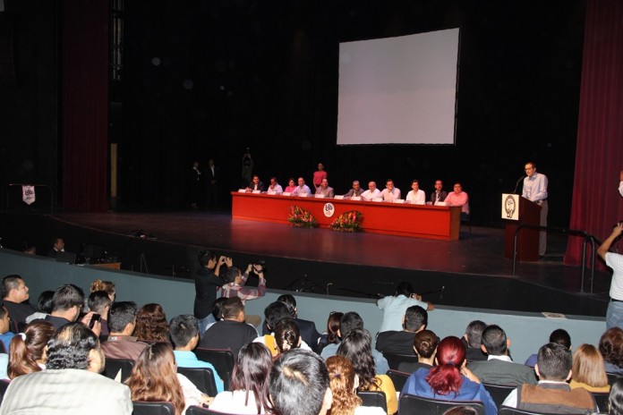 Gobernador inaugura el VIII Congreso Multidisciplinario de la Universidad Multitécnica Profesional