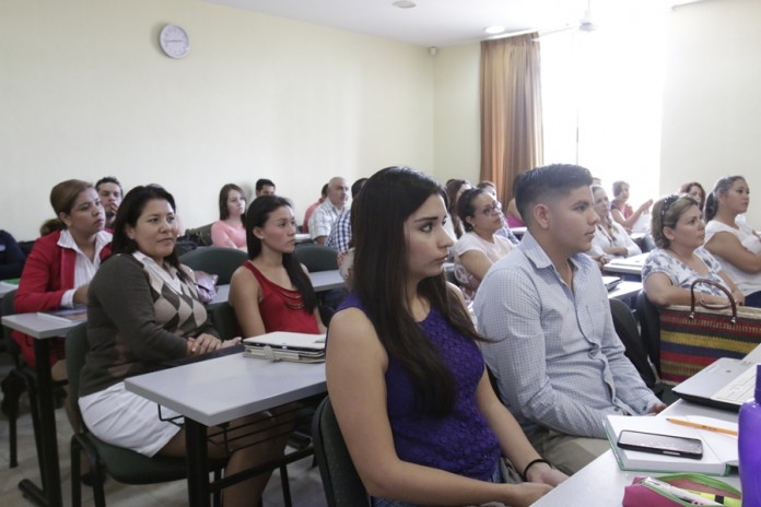 Inauguran Diplomado en Juicio Oral_a