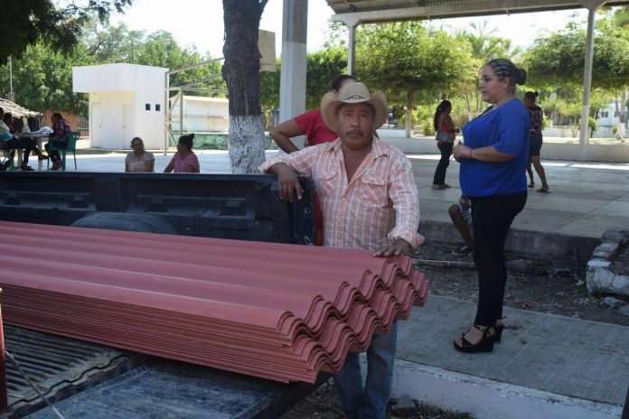 adriana mesina entrega de laminas