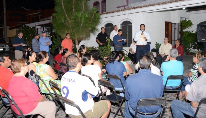 reunion vecinos de la colonia Prados de la Villa