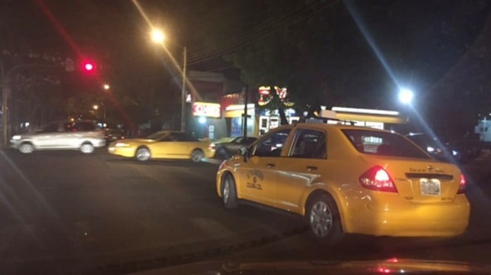 taxi colima