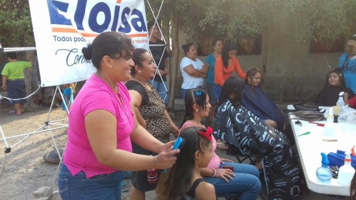 ELOISA CHAVARRIAS campaña talleres de corte de pelo