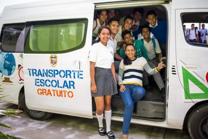 Gabriela Benavides transporte escolar gratuito Cetis84