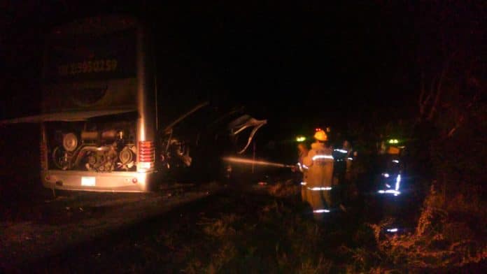 Incendio en un autobús causa pánico entre pasajeros que viajaban de Tecomán a Guadalajara2