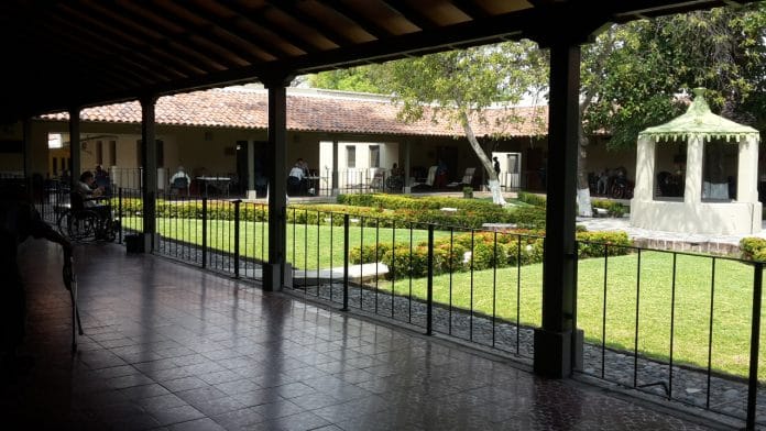 la armonia ASILO