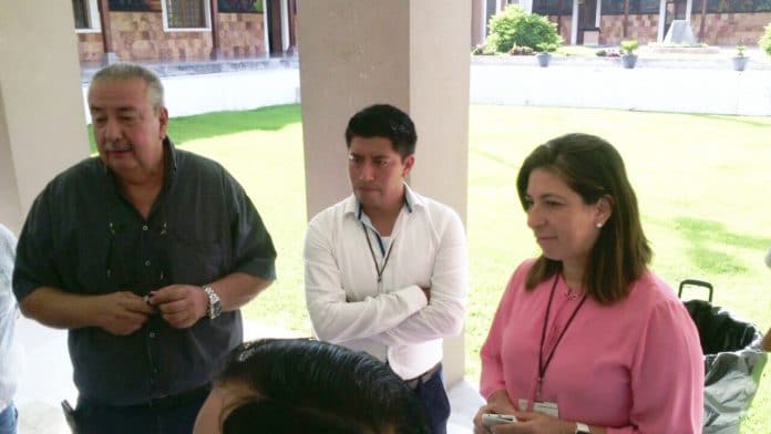 Gisela Méndez y taxistas