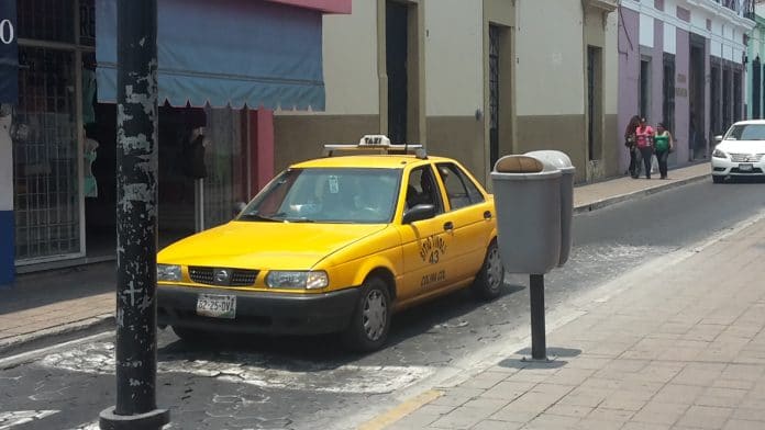 taxi colima