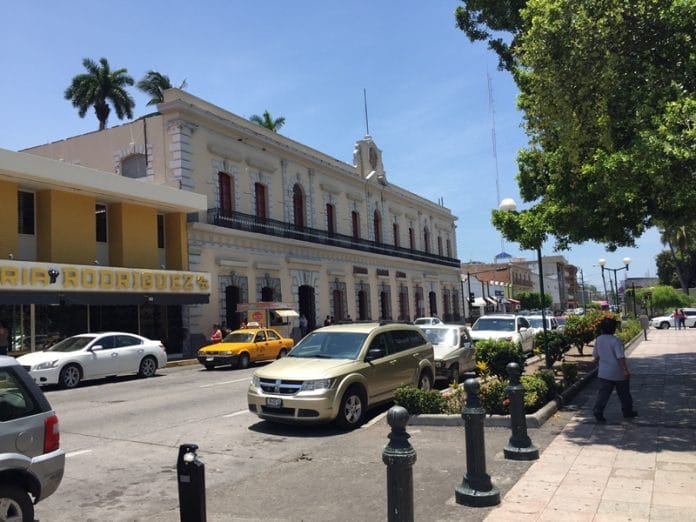 Calle Madero Colima - Palacio Federal