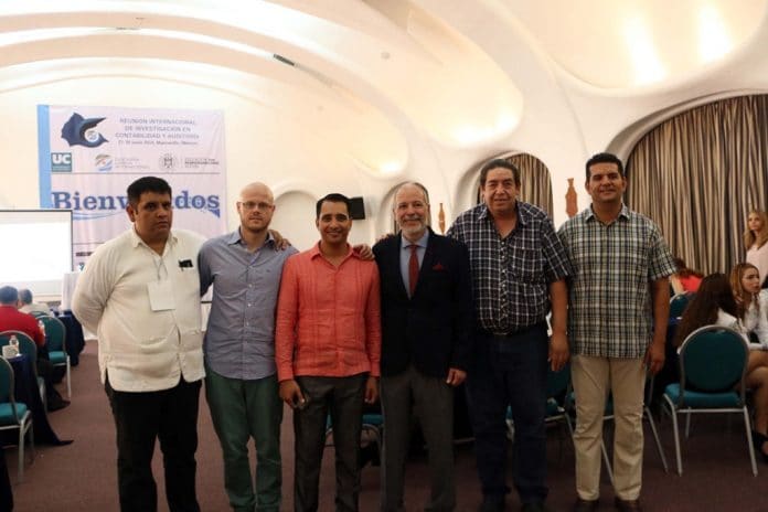 Clausuran Reunión Internacional de Investigación en Contabilidad_b