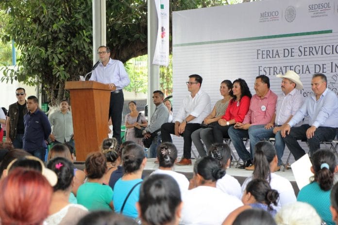 Gestiona Gobernador leche a 10 pesos el litro en zonas populares