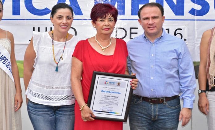 Héctor Insúa reconoce a Guadalupe Ruiz