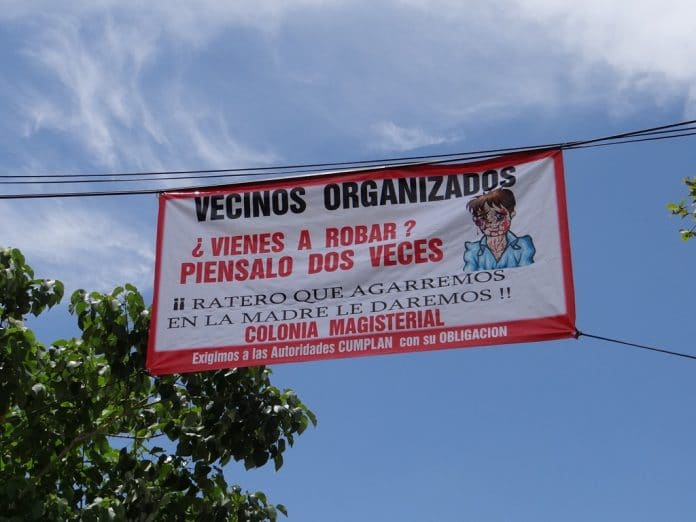 lona en colonia magisterial