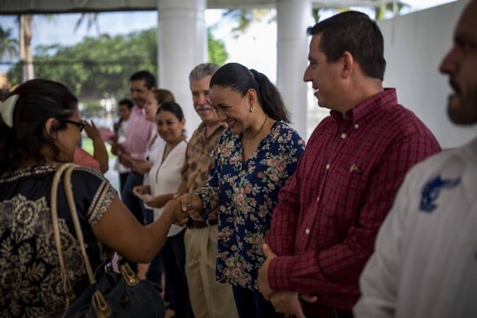 madres solteras y personas Gabriela Benavides
