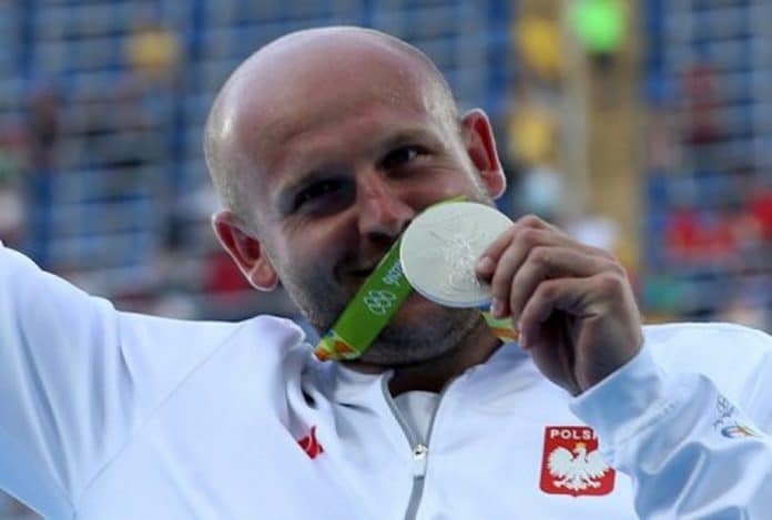 0243.AGOSTO.2016_Piotr Malachowski_Subasta Medalla de Plata