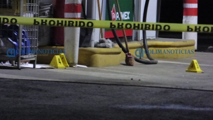 Asesinan a empleado de gasolinera en Tecomán