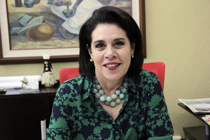 alicia-lopez-de-hernandez-presidenta-del-cedefu