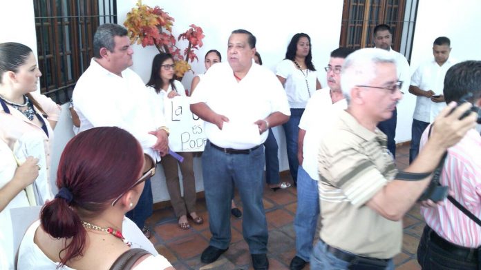 burocratas-del-ayuntamiento-de-colima-solicitan-toma-de-nota-de-nuevo-sindicato