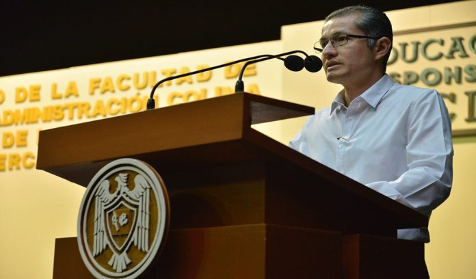 Teodoro Reyes Fong, Director de la Facultad de Contabilidad