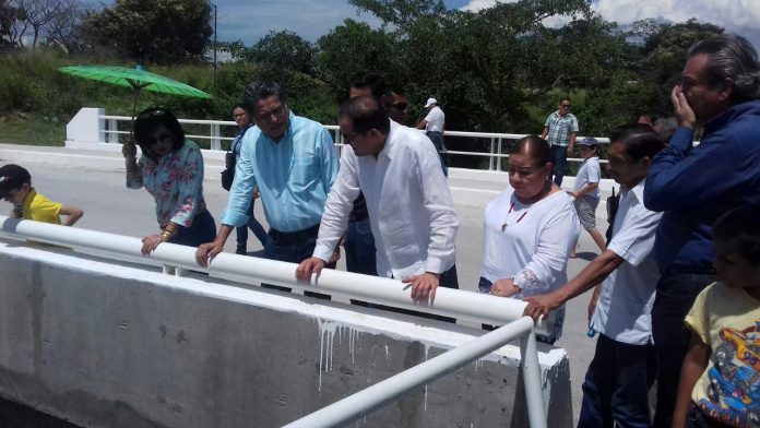 gobierno-entrega-puente