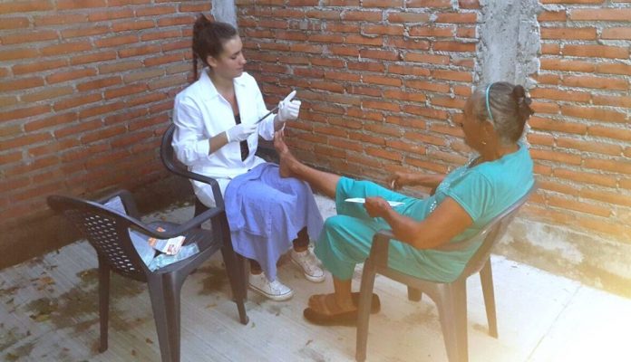 extienden-servicio-de-podologia-hacia-mas-centros-de-salud