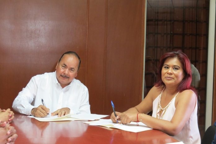 firma-convenio-armeria