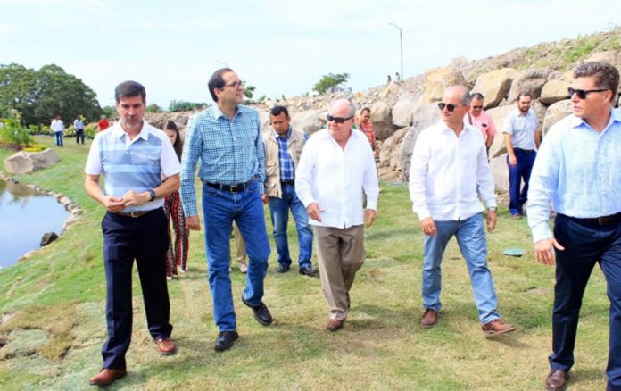 inaugura-el-gobernador-la-segunda-etapa-del-fraccionamiento-altozano