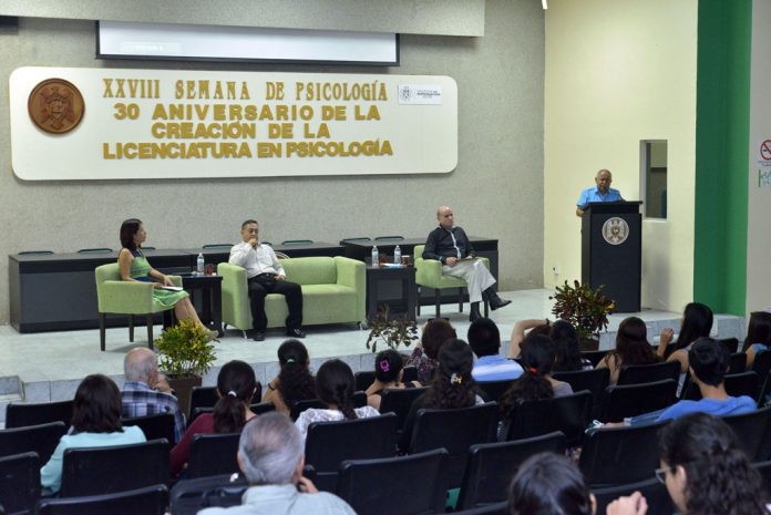 panel-legado-de-la-facultad-de-psicologia