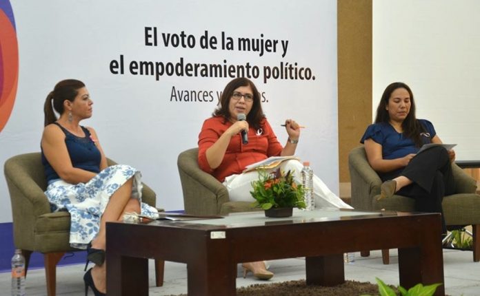 participa-el-iee-colima-en-los-dialogos-por-las-mujeres