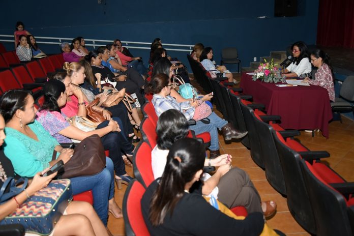 reeligen-a-guillermina-araiza-como-presidenta-de-la-acu_a