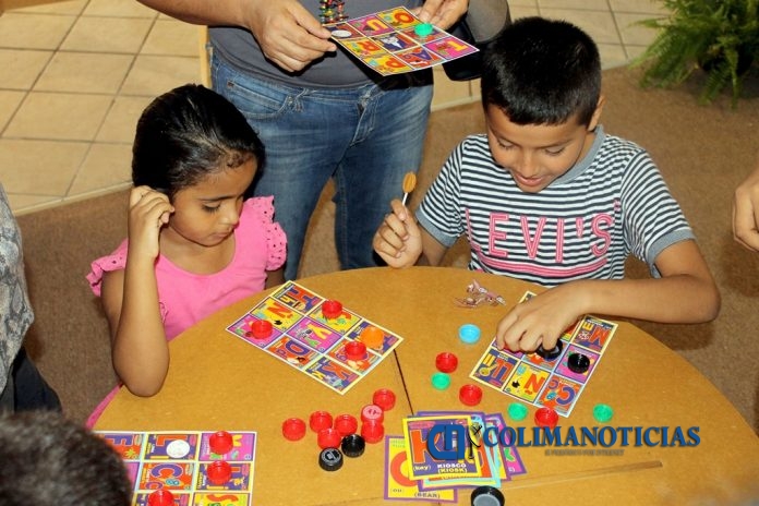 actividades-en-stand-univeristario-de-la-feria