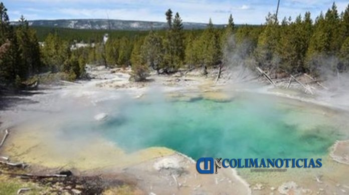 cuerpo-de-joven-se-disuelve-tras-caer-a-una-fuente-termal-en-yellowstone