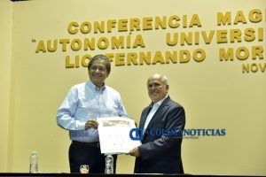 extra_dicta-fernando-moreno-conferencia-sobre-autonomia-universitaria_a
